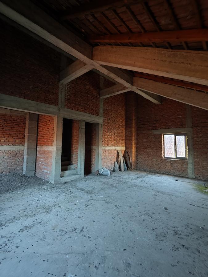Kuća od 450m2 na atraktivnoj lokaciji u gradu