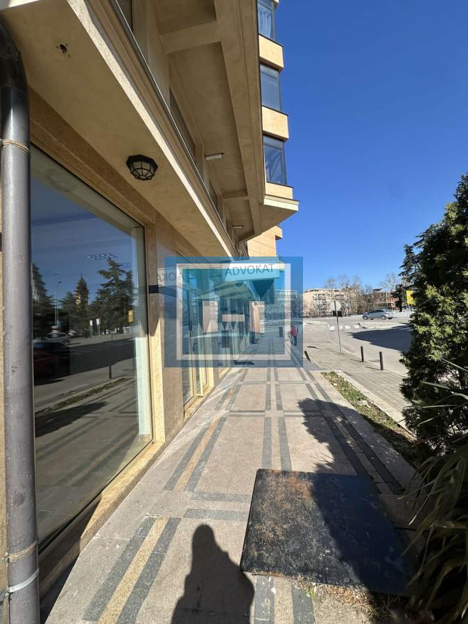 Prodaja poslovnog prostora u centru