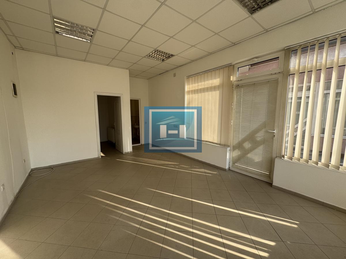 sređen lokal u glavnoj ulici