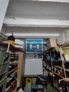 Stan niže spratnosti u centru grada sa garažom i podrumom