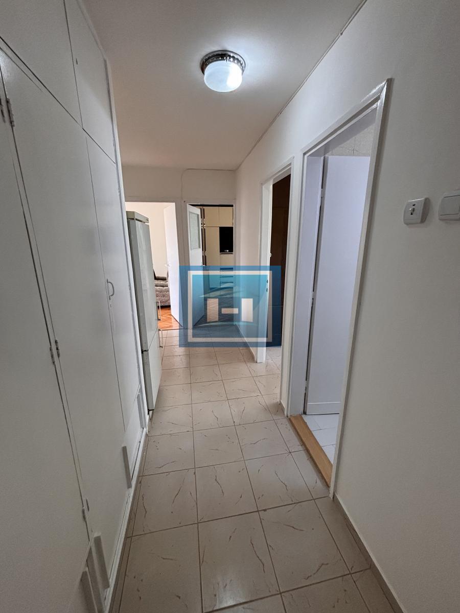 Dvosoban stan 2. sprat, Kajsijar, postoji mogućnost kupovine na kredit