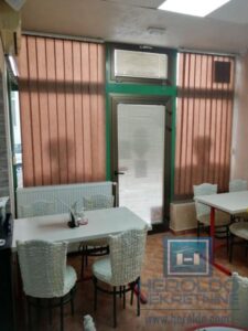 hitna prodaja dva spojena lokala povoljno u centru grada!!!