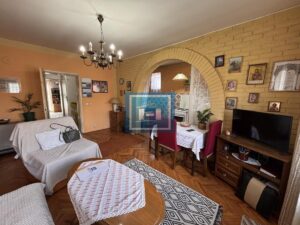 Kuća za više članova ili dve porodice u gradu