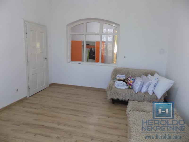 Veliki stan sa velikim potencijalom!