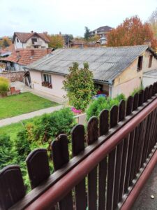 Stan u kući na Levču od 72m2 na gradskoj lokaciji po ceni jednosobnog stana