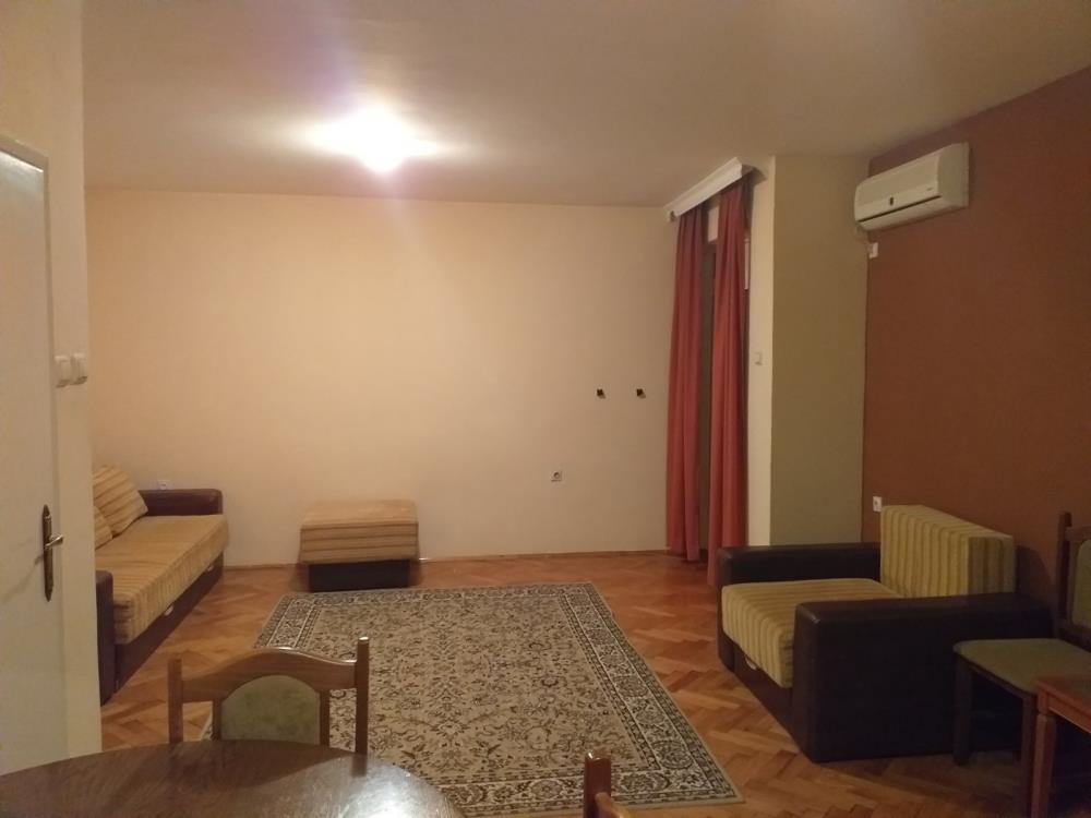 Dvosoban renoviran stan za prodaju