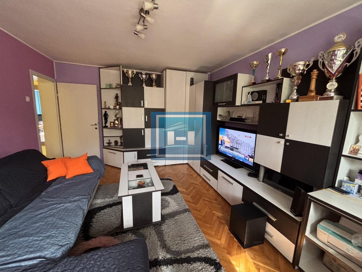 Trosoban stan u centru Jagodine – može kupovina preko kredita !!!