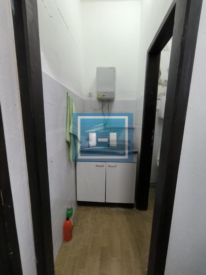Lokal u mirnom delu grada