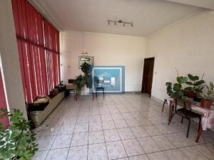 Stambeno poslovni objekat od 885m2 sa 4 lokala