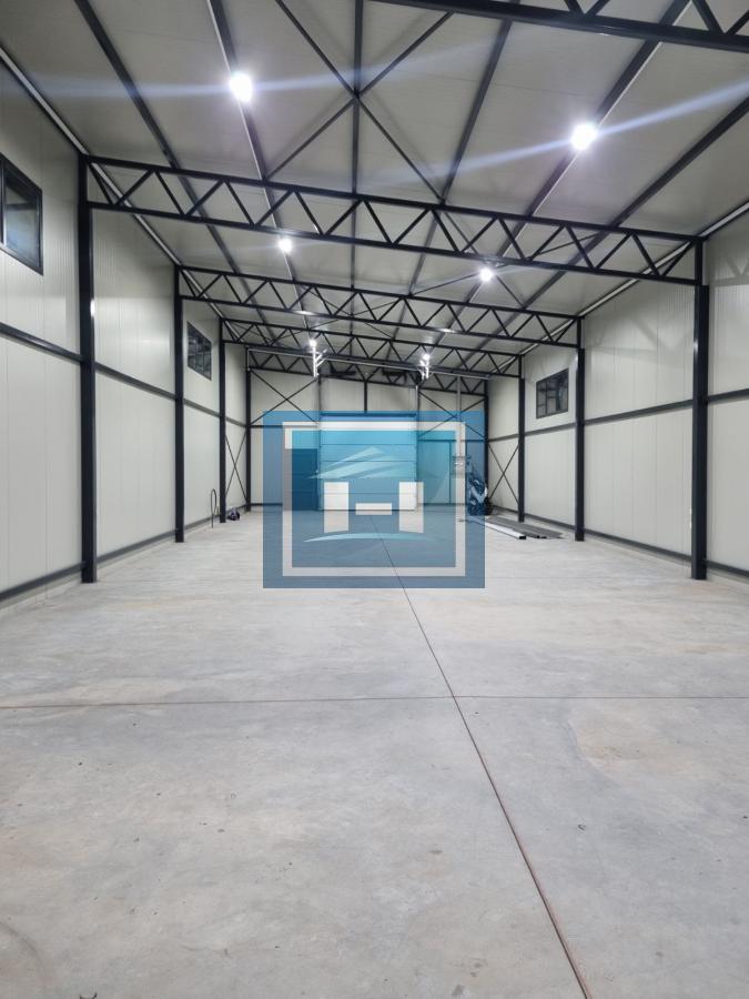 Višenamenski poslovni prostor za izdavanje