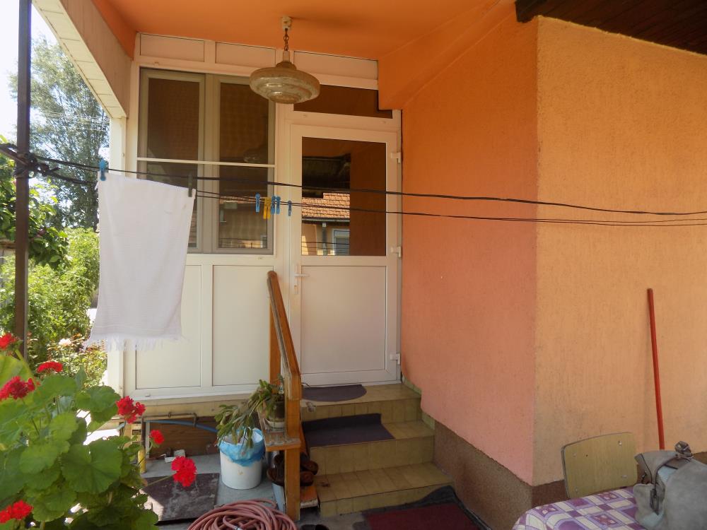 3 kuće u dvoruštu/Kružni tok