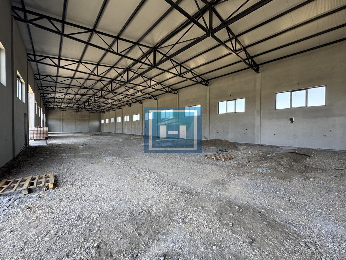 NOVA HALA POVRŠINE 1100m2