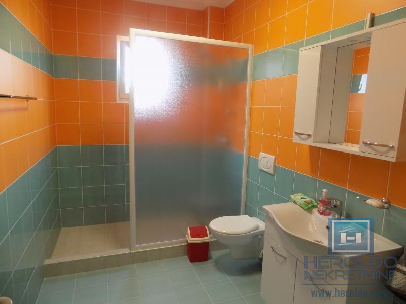 Na prodaju poslovno-stambeni objekat na odličnoj lokaciji