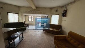 Prostrana seoska kuća u Majuru