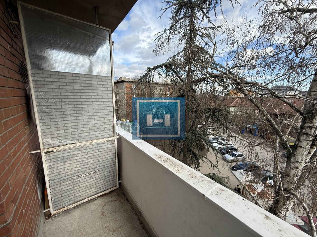 IDEALNO ZA STUDENTE – dvosoban stan 52 m² blizu fakulteta, namešten