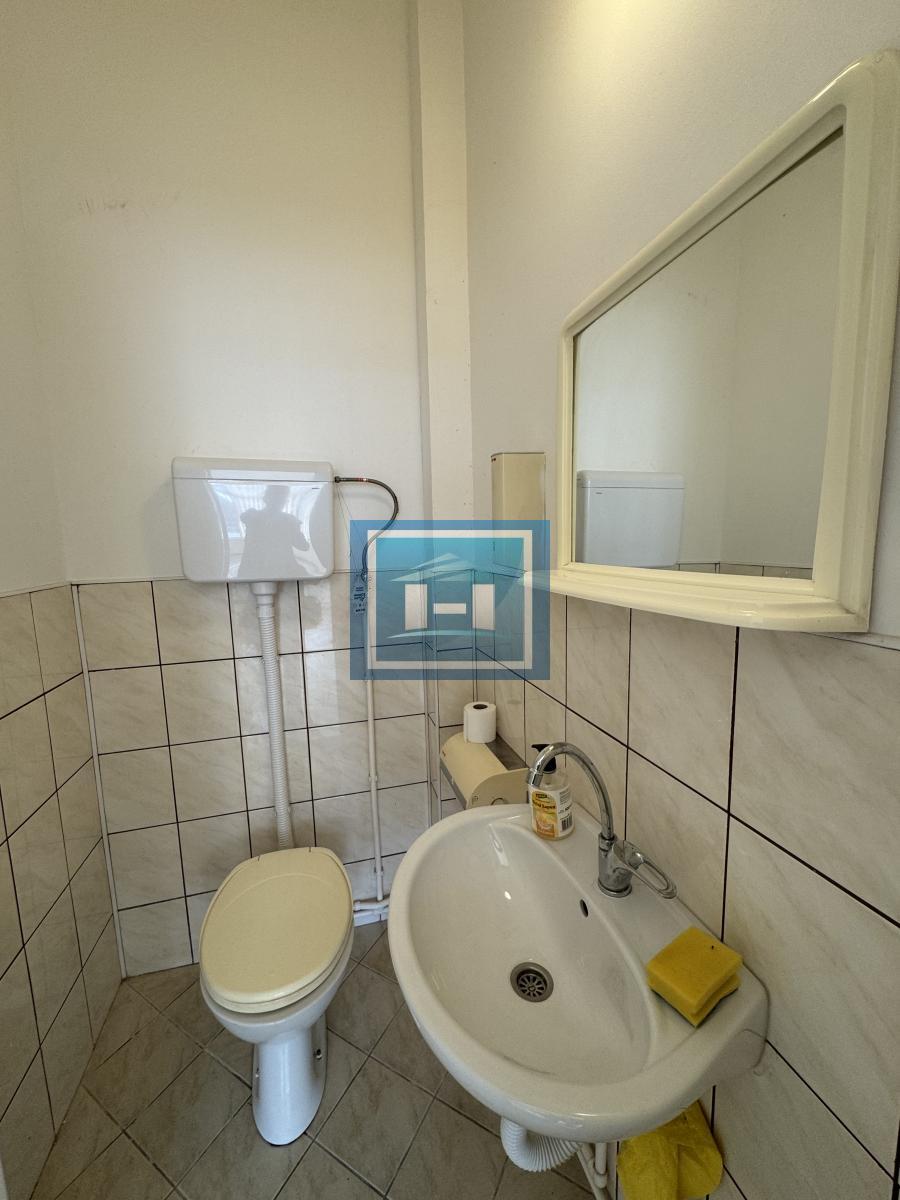 sređen lokal u glavnoj ulici