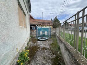 Kuća na odličnoj lokaciji