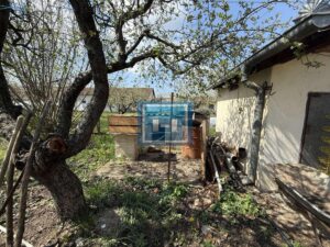 Na prodaju porodična kuća sa pomoćnim objektom – mirna lokacija, odličan potencijal