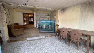 Prostrana seoska kuća u Majuru