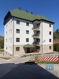 Na prodaju potpuno opremljen apartman na Zlatiboru