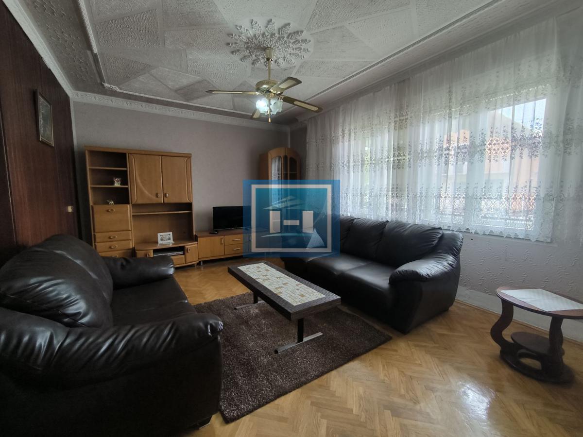 Kuća za izdavanje na lepoj lokaciji