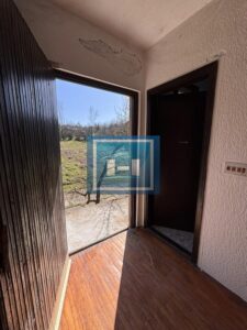 Seosko domaćinstvo – kuća preko 300 m² na placu preko 30 ari