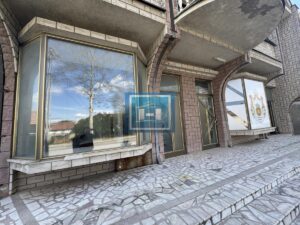 Stambeno poslovni objekat od 885m2 sa 4 lokala