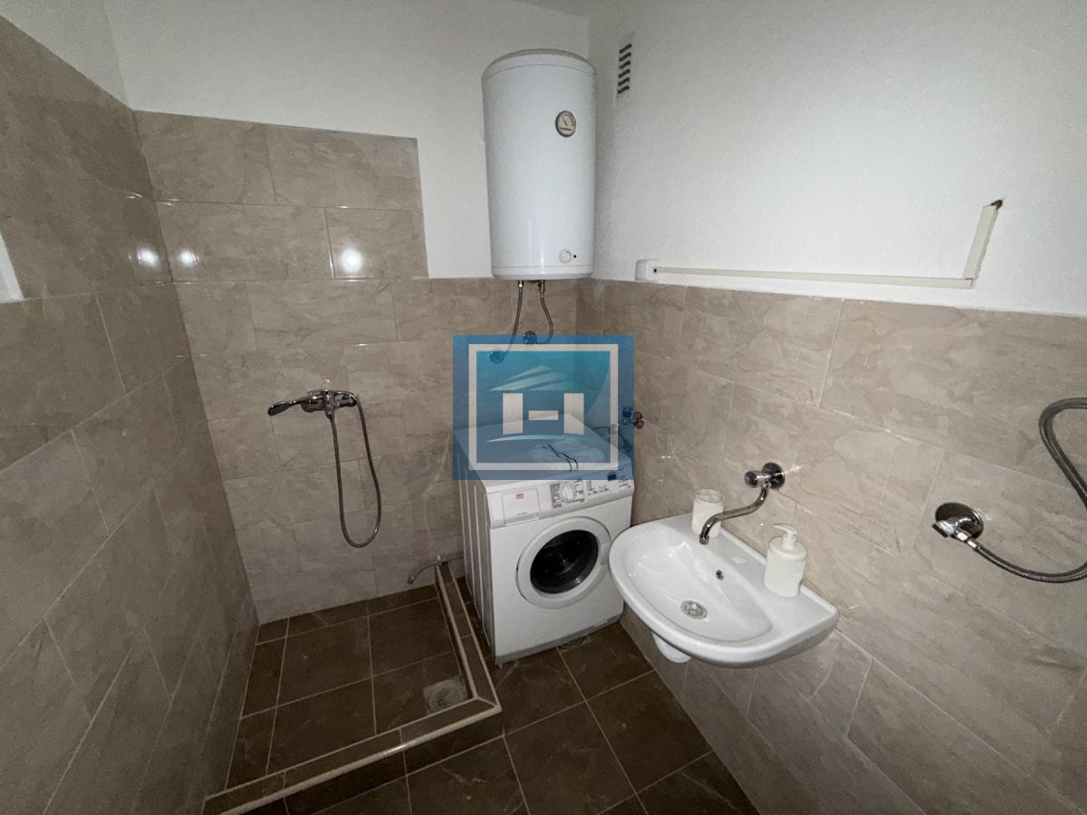 Renoviran stan na mirnoj lokaciji – spreman za useljenje