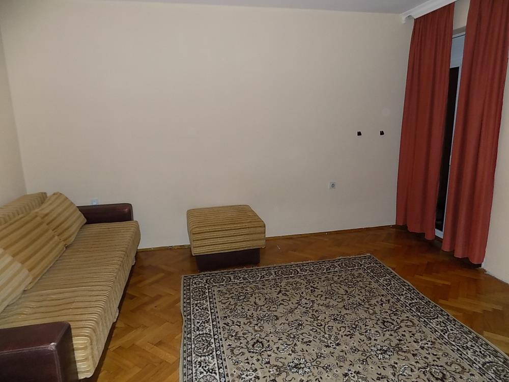 Dvosoban renoviran stan za prodaju