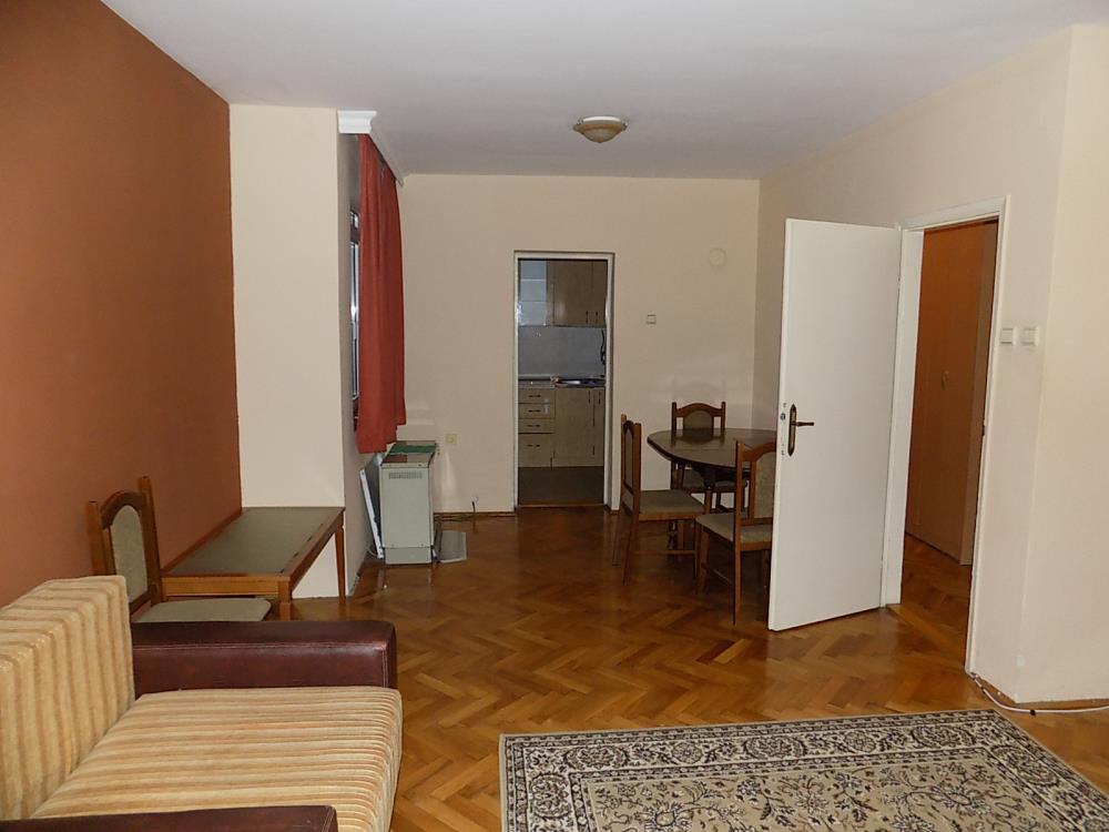 Dvosoban renoviran stan za prodaju