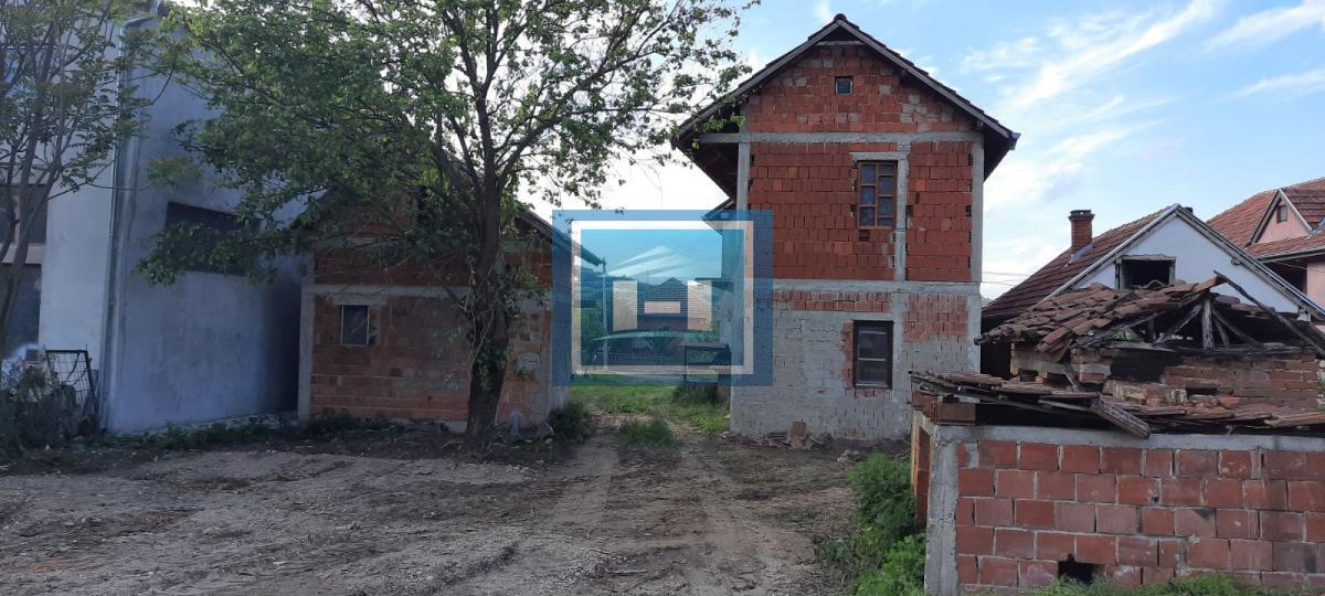 Prostrana seoska kuća u Majuru