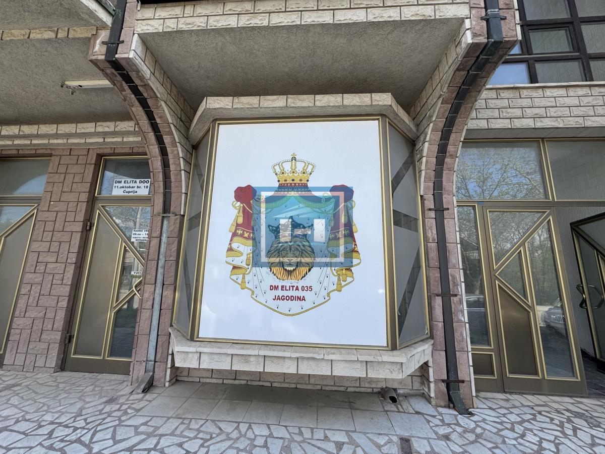 Stambeno poslovni objekat od 885m2 sa 4 lokala