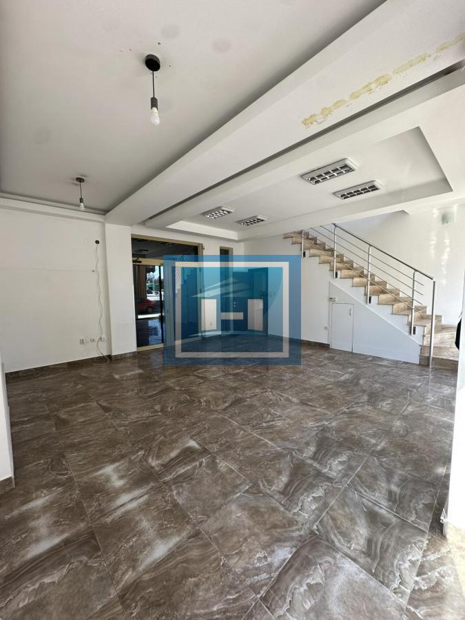 Prodaja poslovnog prostora u centru