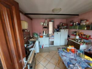 Dve kuće ukupne povrsine 198m2 na placu od 8a u selu Rakitovo