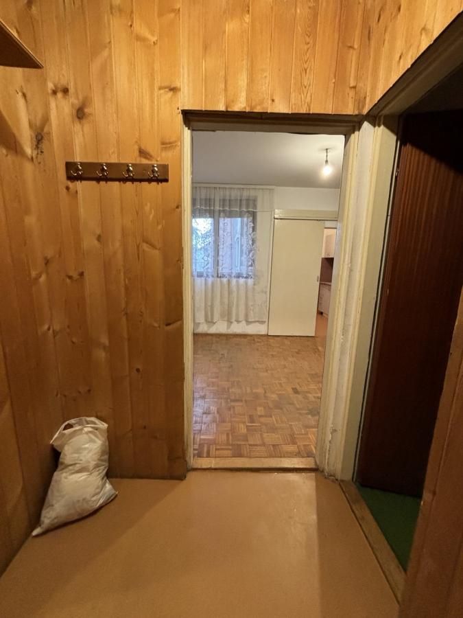 Stan u mirnom delu grada-izuzetno povoljan