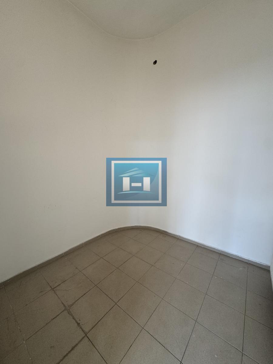sređen lokal u glavnoj ulici