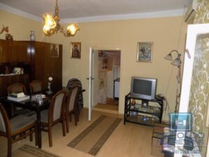 Na prodaju kuća u blizini škole