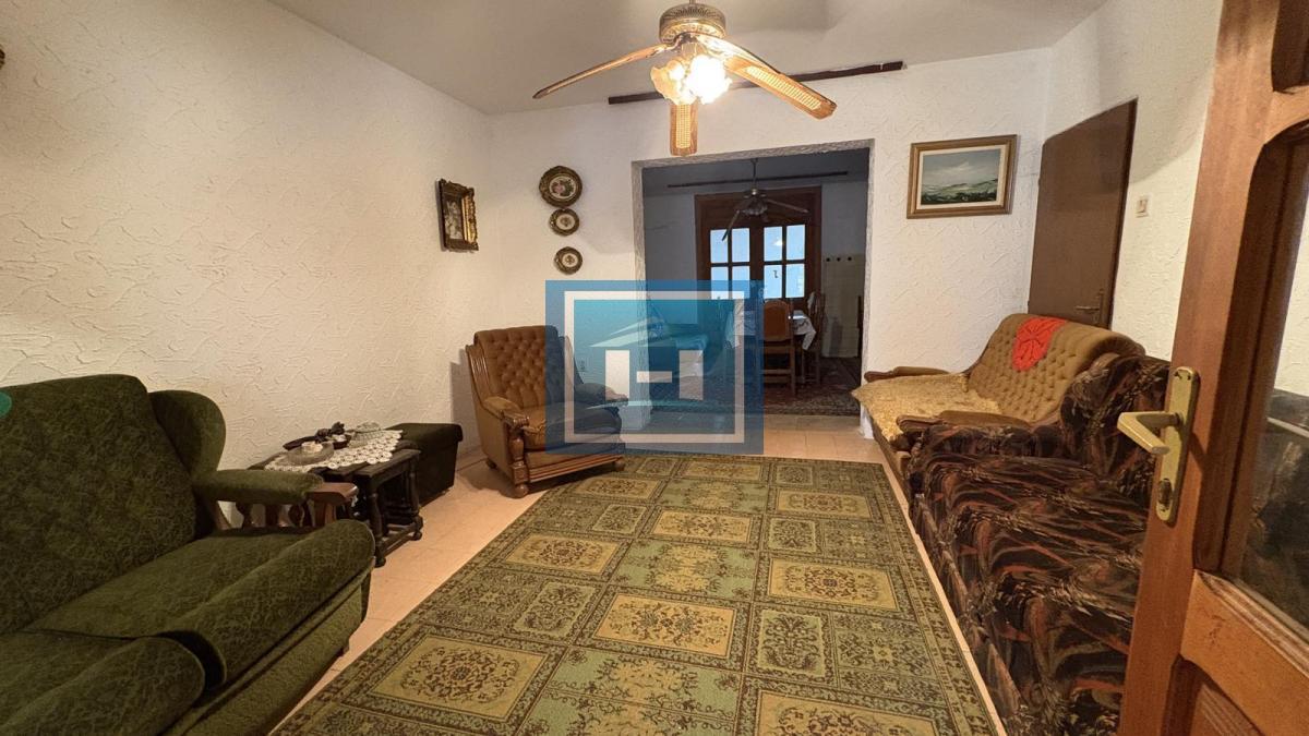 Prostrana seoska kuća u Majuru