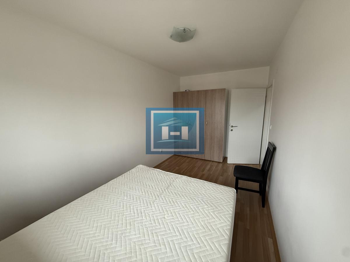 Jednosoban stan u blizini Akva parka i centra – potpuno namešten, izdavanje do avgusta