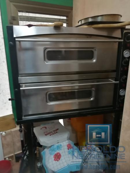 hitna prodaja dva spojena lokala povoljno u centru grada!!!