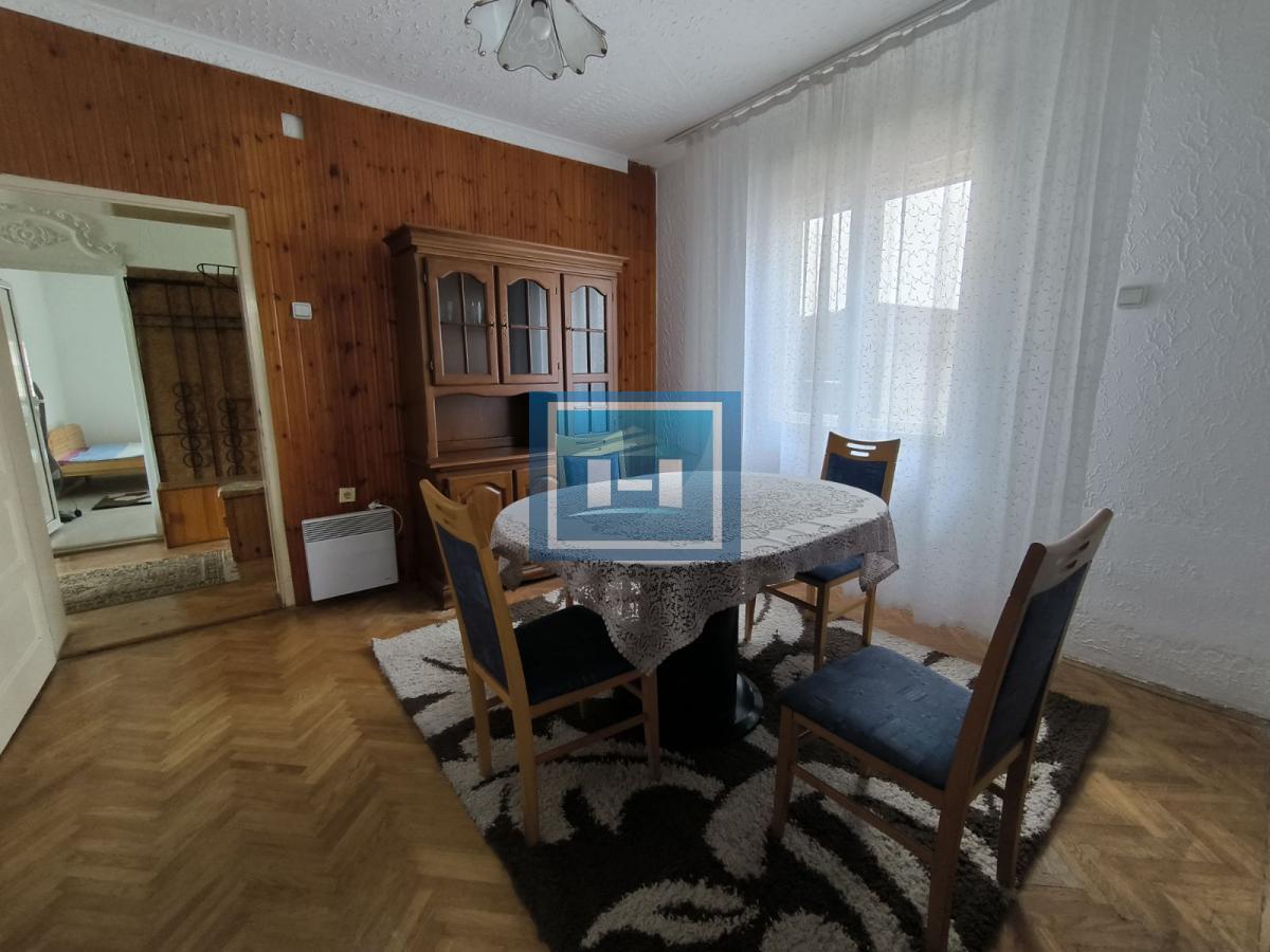 Kuća za izdavanje na lepoj lokaciji