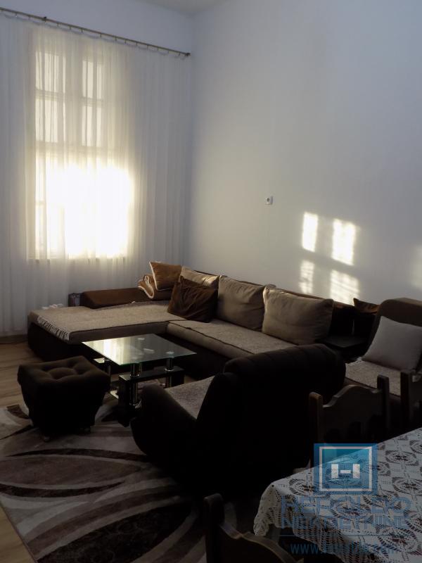 Veliki stan sa velikim potencijalom!