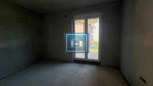 Na prodaju kuća – mirna lokacija na samo 1,5 km od centra grada