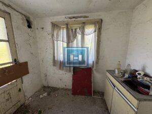 Kuća 53 m² sa 18 a placa u Tonji, Ćuprija