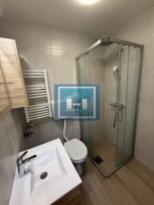 MODERAN, KOMPLETNO RENOVIRAN STAN 30 m² – IDEALAN ZA ŽIVOT I IZDAVANJE