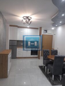 Prelep moderno opremljen jednosoban stan 45 m² – potpuno namešten, odmah useljiv