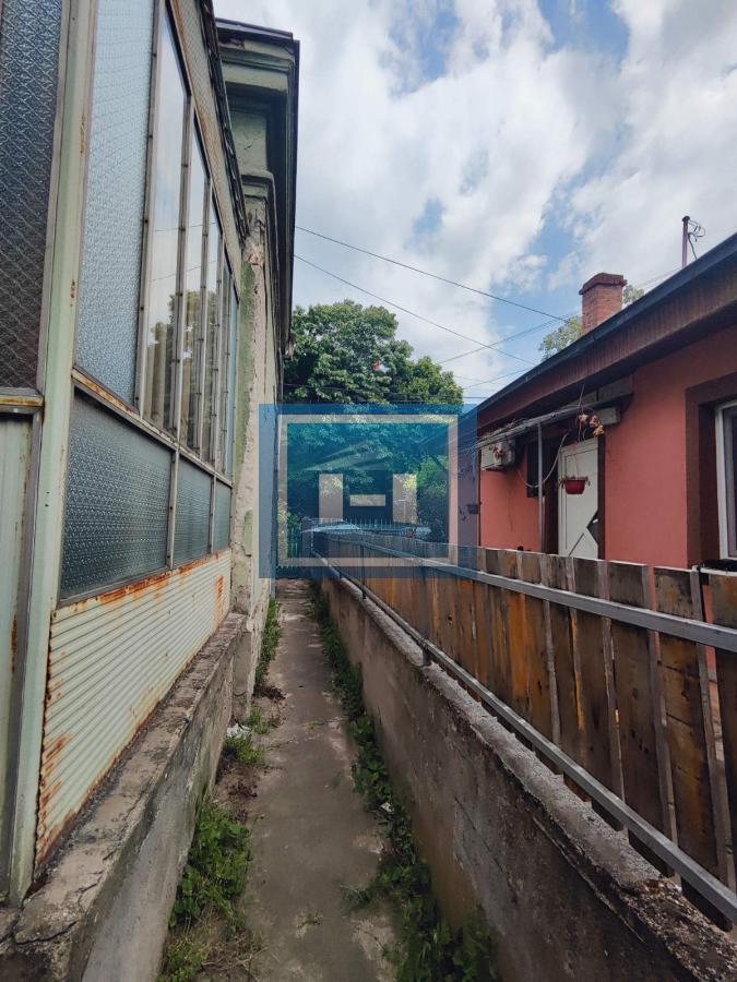 Starija kuća u centru grada retko u ponudi 79m2 sa pomoćnim objektim od 31m2