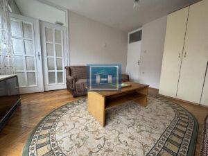 Kompletno namešten stan 57 m² na glavnoj ulici – odmah useljiv!
