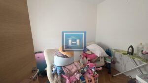 Na prodaju kompletno sređen dvoiposoban stan od 68 m²