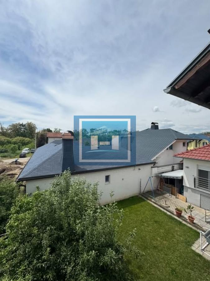 Praktična kuća na odličnoj lokaciji